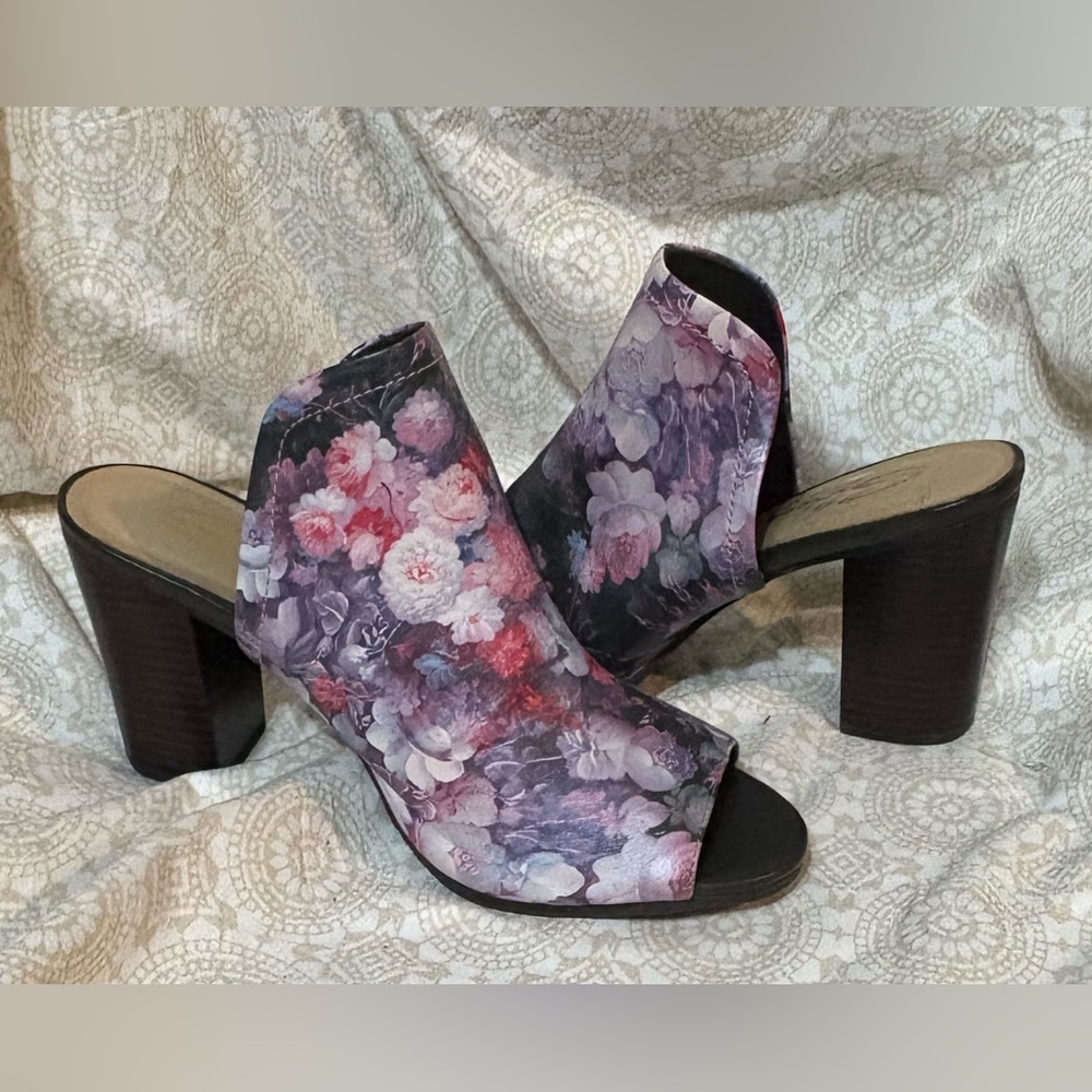 Sbicca Purple Floral Open-Toe Heels